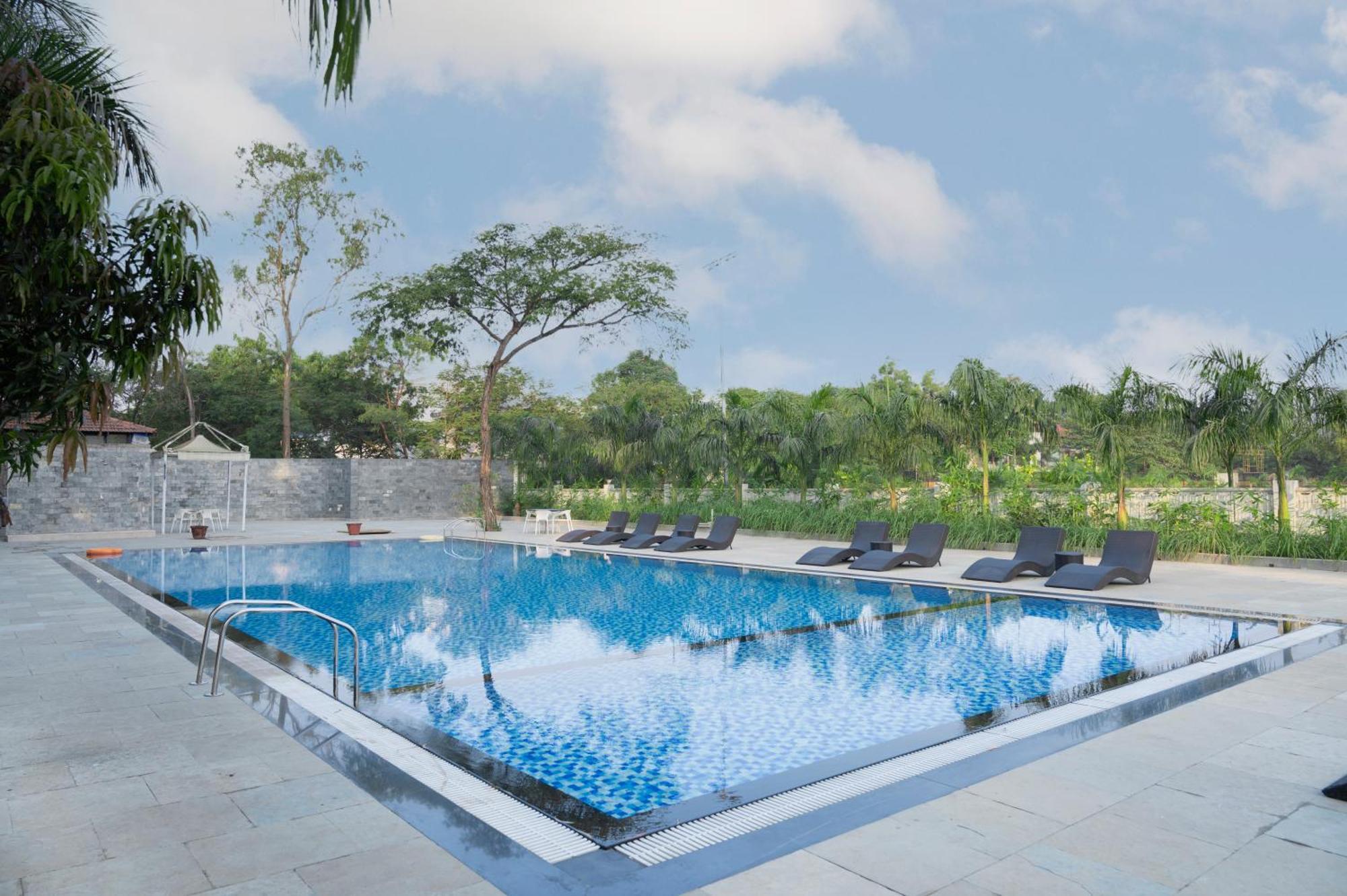 Hotel Sterling Stolen Heaven Lonavala Exteriér fotografie